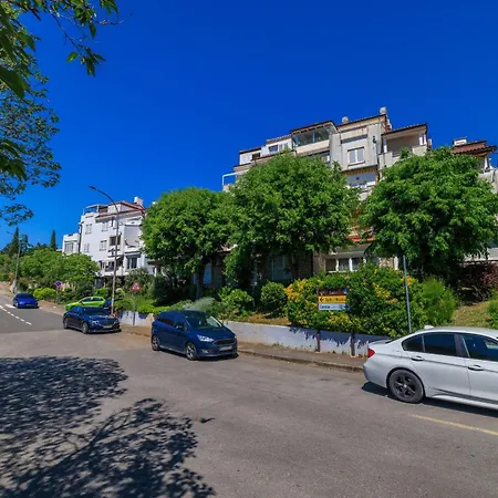 Beachfront Appartement Selce