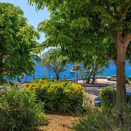 Beachfront Appartement Selce