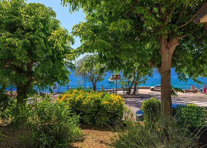 Beachfront Apartamento Selce