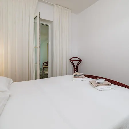 Beachfront Apartmán Selce